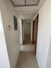 16851 NE 18th Ave in North Miami Beach, FL - Foto de edificio - Building Photo