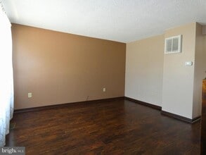 105 S Lynchburg St in Chestertown, MD - Building Photo - Building Photo