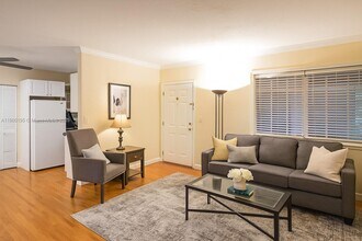 45 Antilla Ave, Unit 3K in Coral Gables, FL - Building Photo - Building Photo