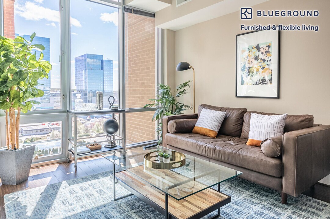 12025 Town Square St-Unit -FL11-ID829 in Reston, VA - Building Photo