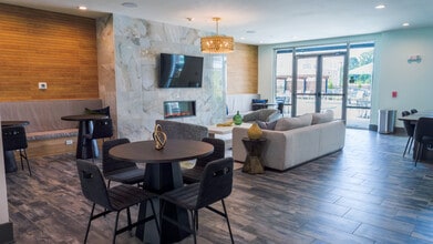 The Oaks at Riverbend in Gonzales, LA - Building Photo - Building Photo