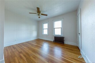 289 Halley Ave, Unit 2nd Floor in Fairfield, CT - Building Photo - Building Photo