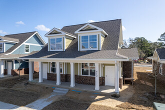 Savannah Gardens Phase VI in Savannah, GA - Foto de edificio - Building Photo