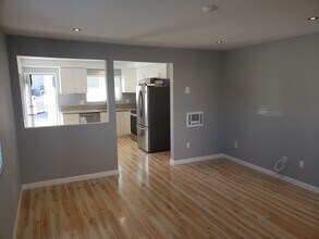 1906 Rockefeller Ln, Unit A in Redondo Beach, CA - Foto de edificio - Building Photo