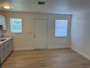 10541 SW 184th St in Cutler Bay, FL - Building Photo - Building Photo