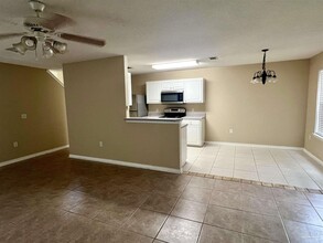 6213 Cottage Woods Dr in Milton, FL - Building Photo - Building Photo