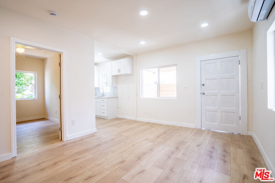 1245 S Berendo St in Los Angeles, CA - Building Photo