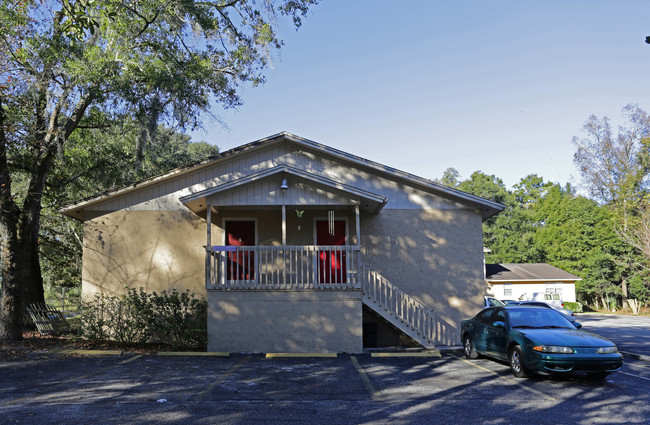 Creekside Woods Apartments in Jacksonville, FL - Building Photo - Building Photo