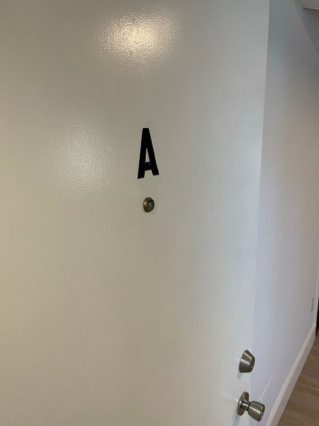 1670 Kirkwood Ave-Unit -A in San Francisco, CA - Building Photo - Building Photo