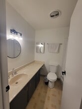 5450 Astor Ln, Unit 405 in Rolling Meadows, IL - Foto de edificio - Building Photo