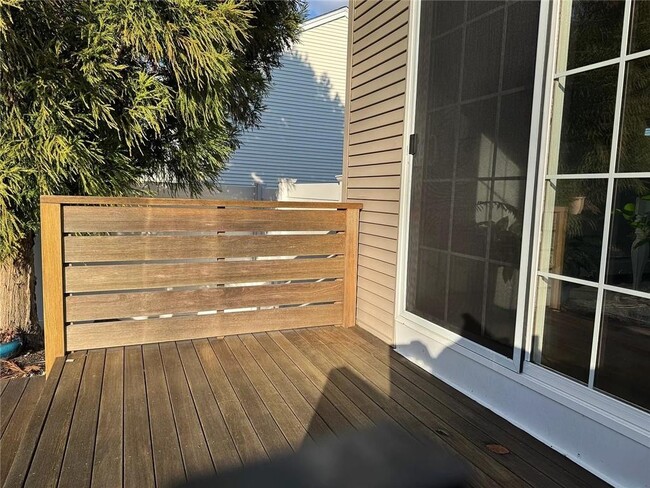 83 Whiting St in Cranston, RI - Building Photo - Building Photo