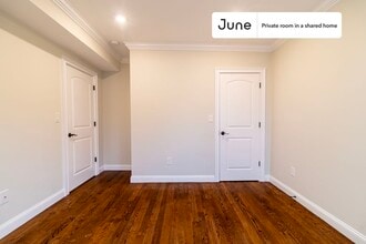 Room in Shared 4 bed/1.5 bath home in Boston, MA - Building Photo - Building Photo