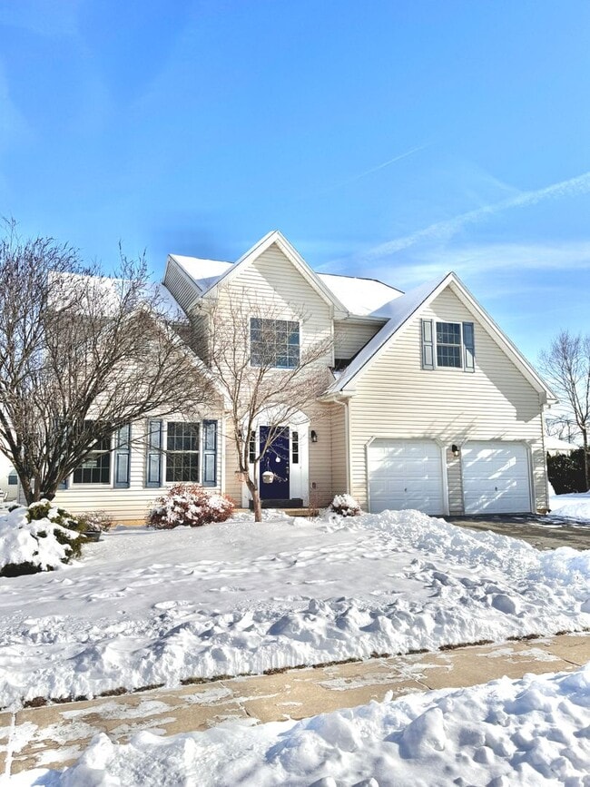 1519 Needles Ln in Breinigsville, PA - Building Photo - Building Photo