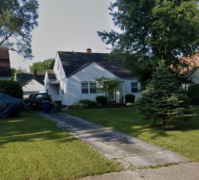 1279 E N Broadway St in Columbus, OH - Building Photo - Building Photo