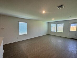 3804 Selawik St in Sherman, TX - Building Photo - Building Photo