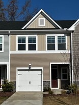 261 Peebles Dr in Smithfield, NC - Building Photo