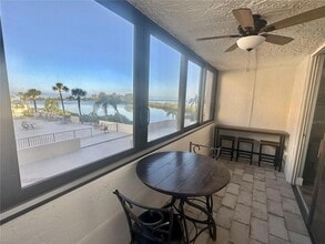 6035 Sea Ranch Dr in Hudson, FL - Foto de edificio - Building Photo
