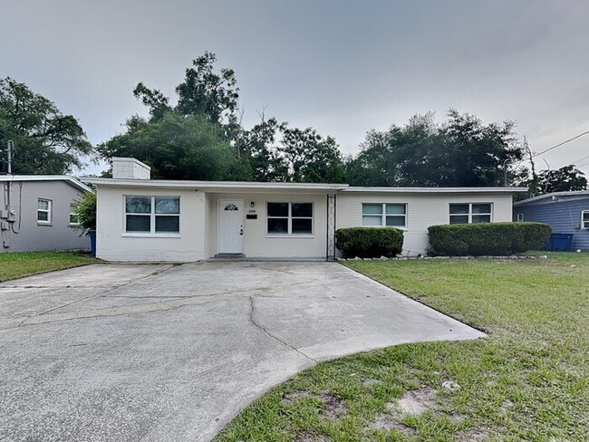 2489 Quail Ave