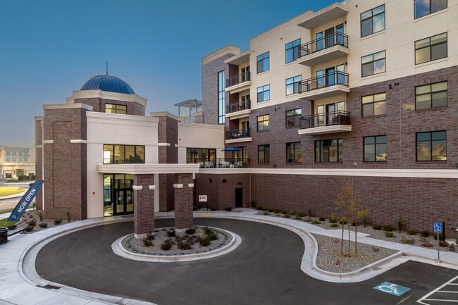 Bri at Station Park in Farmington, UT - Foto de edificio - Building Photo