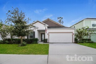 223 Jackson Lp in DeLand, FL - Building Photo