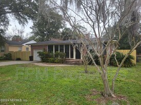 4343 Pinewood Ave in Jacksonville, FL - Building Photo