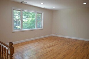 44 Lake Ter in Ronkonkoma, NY - Building Photo