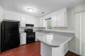 1003 Miles Jamison Rd in Summerville, SC - Building Photo - Building Photo