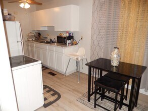 1409 Glenda Dr in Tallahassee, FL - Building Photo - Building Photo