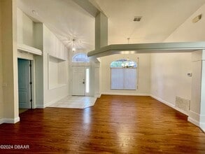 137 Bryan Cave Rd in South Daytona, FL - Building Photo - Building Photo