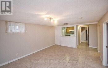 25 Rockport Crescent in Richmond Hill, ON - Building Photo - Building Photo