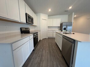 14491 NW 165th Rd in Alachua, FL - Building Photo - Building Photo