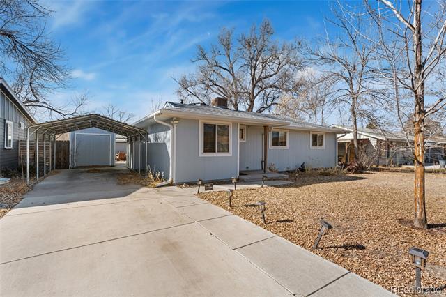 3741 S Fox St in Englewood, CO - Foto de edificio - Building Photo