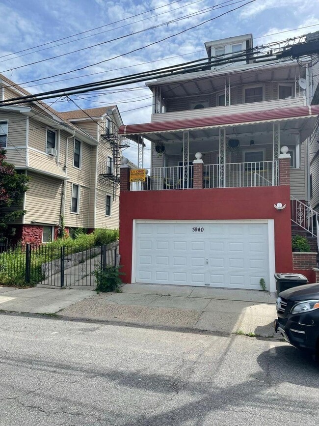 property at 3940 Hill Ave