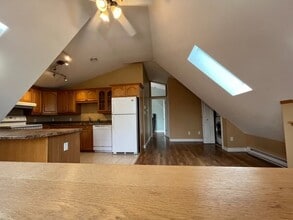 152 Wesley St in Moncton, NB - Building Photo - Building Photo