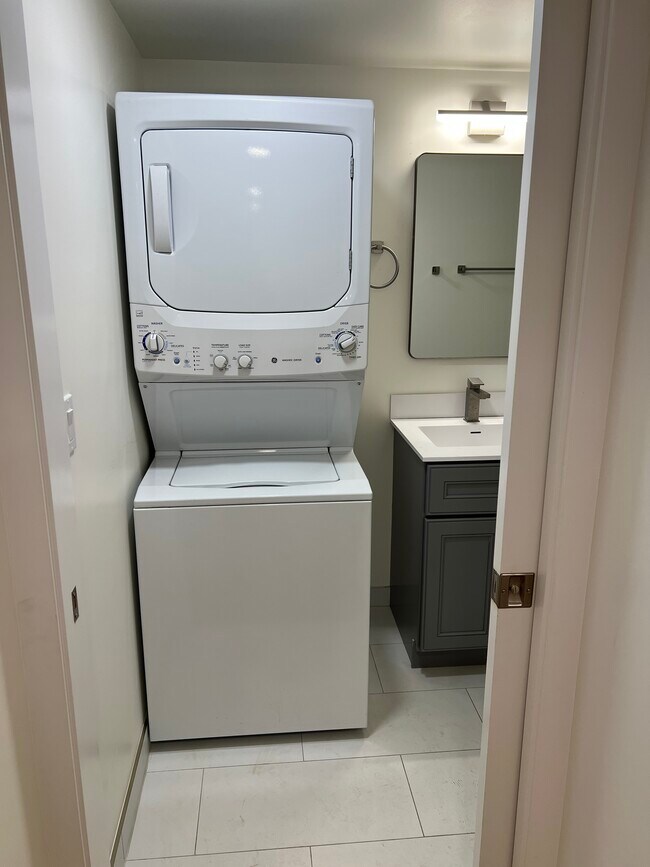 4427 38th Ave SW in Seattle, WA - Building Photo - Building Photo