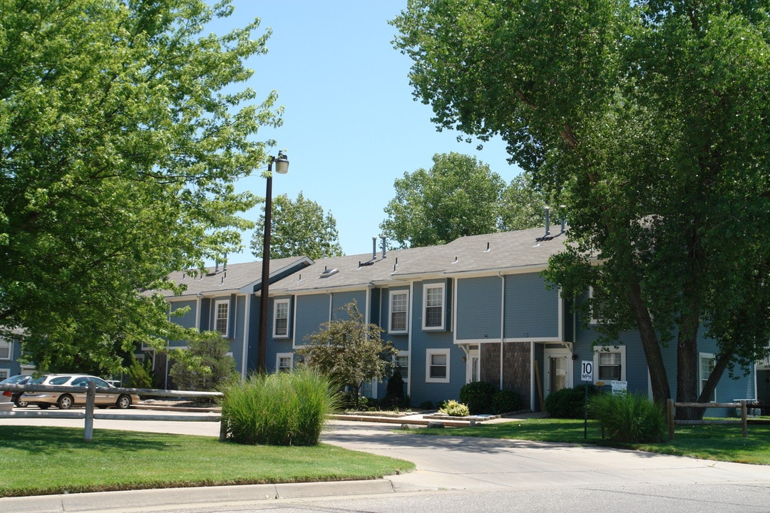 8 Unit Apartment in Wichita, KS - Building Photo