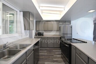 124 E Minton Dr in Tempe, AZ - Building Photo - Building Photo
