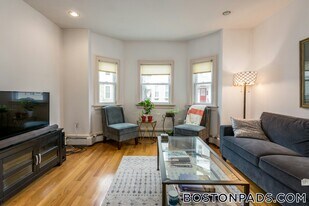 162 L St, Unit 1 in Boston, MA - Building Photo
