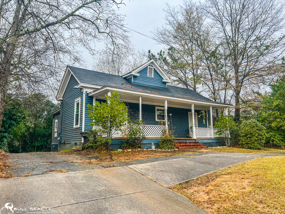 332 N Jefferson St NE in Milledgeville, GA - Building Photo