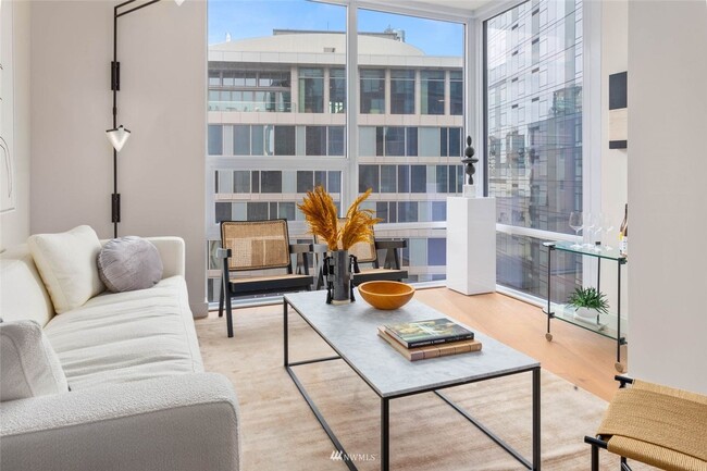 121 Stewart St in Seattle, WA - Building Photo - Building Photo