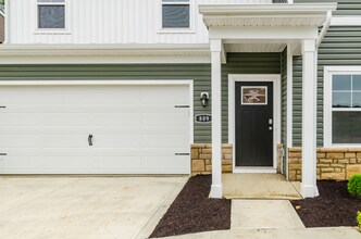 809 Allegro Dr in Etna, OH - Building Photo - Building Photo