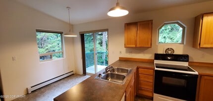 279/283 Bunchberry Ln in Ketchikan, AK - Building Photo - Building Photo