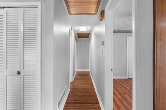 4307 Quiet Way in Louisville, KY - Building Photo - Building Photo