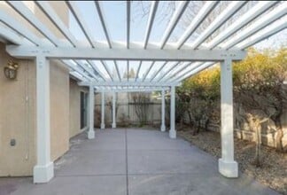 1504 Plumas Ct in Paso Robles, CA - Building Photo - Building Photo