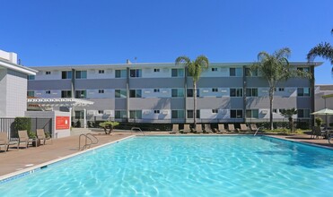 Meridian  Pointe Apartments in Northridge, CA - Building Photo - Building Photo