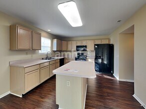 19195 Pathway Point in Noblesville, IN - Foto de edificio - Building Photo