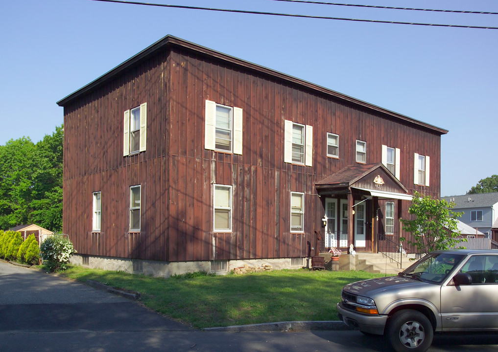 204 Arcade St in Chicopee, MA - Building Photo