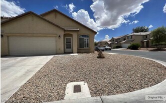 2215 Heavenly Lights Ave in Las Vegas, NV - Building Photo