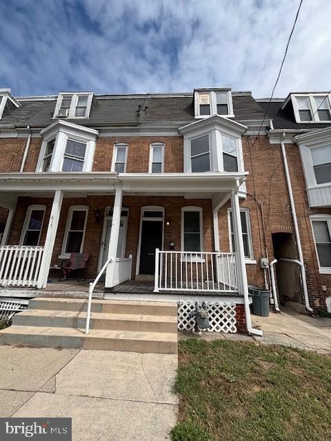 property at 617 Jessop Pl