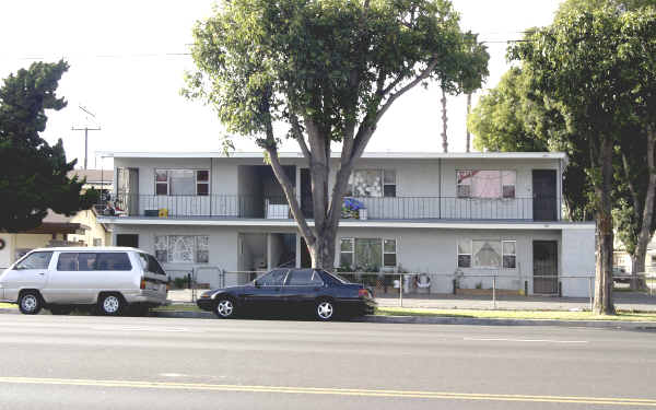 21131 S Santa Fe Ave in Carson, CA - Building Photo